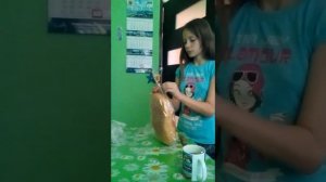 У Сони дома приведение что ей делать?!