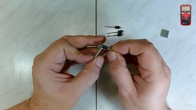 Разрядник конденсаторов для измерителя ESR смотреть онлайн