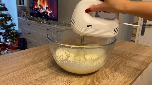 ШОКОЛАДНЫЕ КАПКЕЙКИ - ПРОСТОЙ НОВОГОДНИЙ РЕЦЕПТ смотреть онлайн