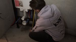 На какой высоте от пола располагать подвесной унитаз для инсталляции? Дорогая ошибка!