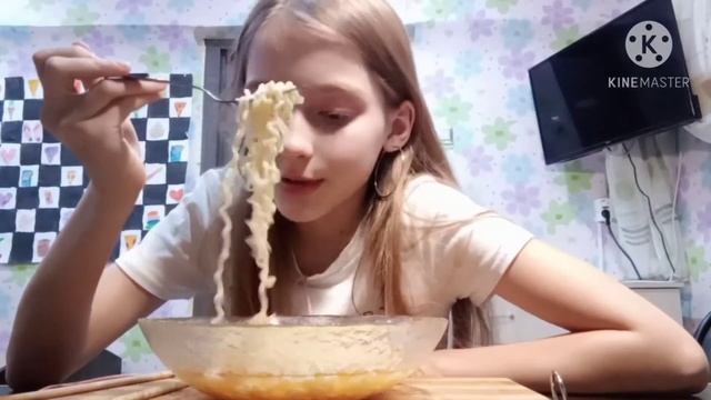 MUKBANG/Лапша доширак/ не ASMR смотреть онлайн