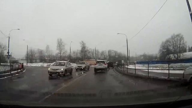 Подруга в беде не бросит смотреть онлайн