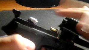 Как снять затворную раму на пневматическом пистолете Gletcher SS2202