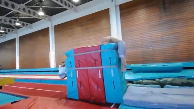 Дамьен Уолтерс законы гравитации для него не существуют    2011 Official Showreel