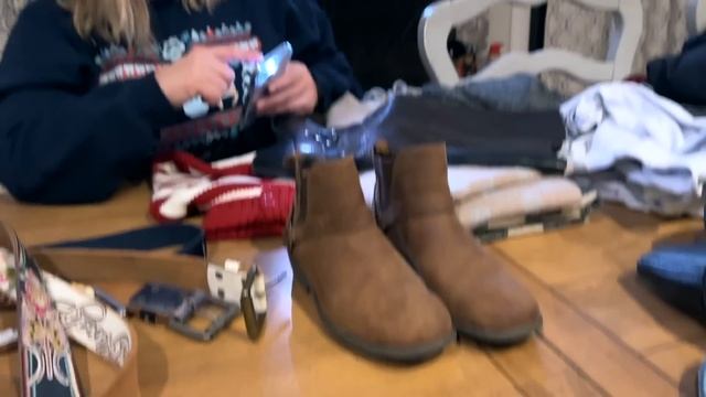 We thrifted for 7 hours in Boston & got PILES of amazing brands to sell on Poshmark! Thrift with me смотреть онлайн