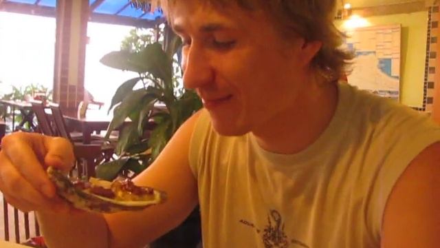 Проба гигантских устриц. Патайя. Тайланд. 01.2011г. Часть 1. смотреть онлайн