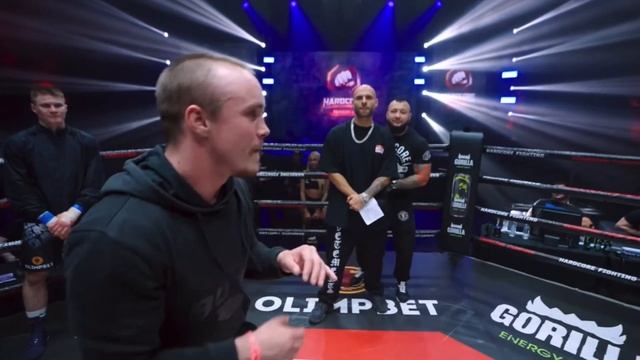 АКАБ vs Тарасов смотреть онлайн