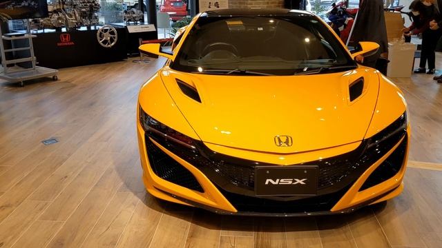 1st NSX (first car produced in 1990) смотреть онлайн