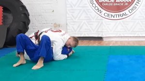 Защита от колена на животе  Команда Gracie Barra Moscow