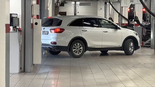 В автосалоне КИА смотреть онлайн