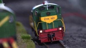 Модель маневрового тепловоза ТГМ4-1127 в работе / Железная дорога в моделях /