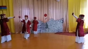 Армянский танец в исполнении девочек МДОУ 22