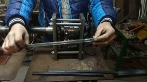 Блок для продольных канавок на профильной трубе