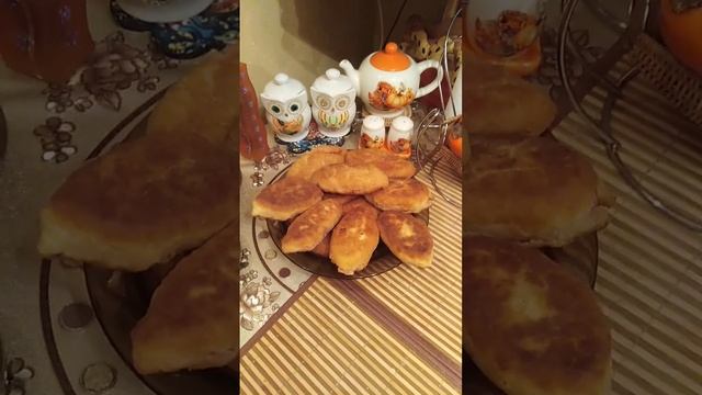 Жареные пирожки на кефиром тесте? Мягкие, пуховые, ооочень вкусные! ?? смотреть онлайн