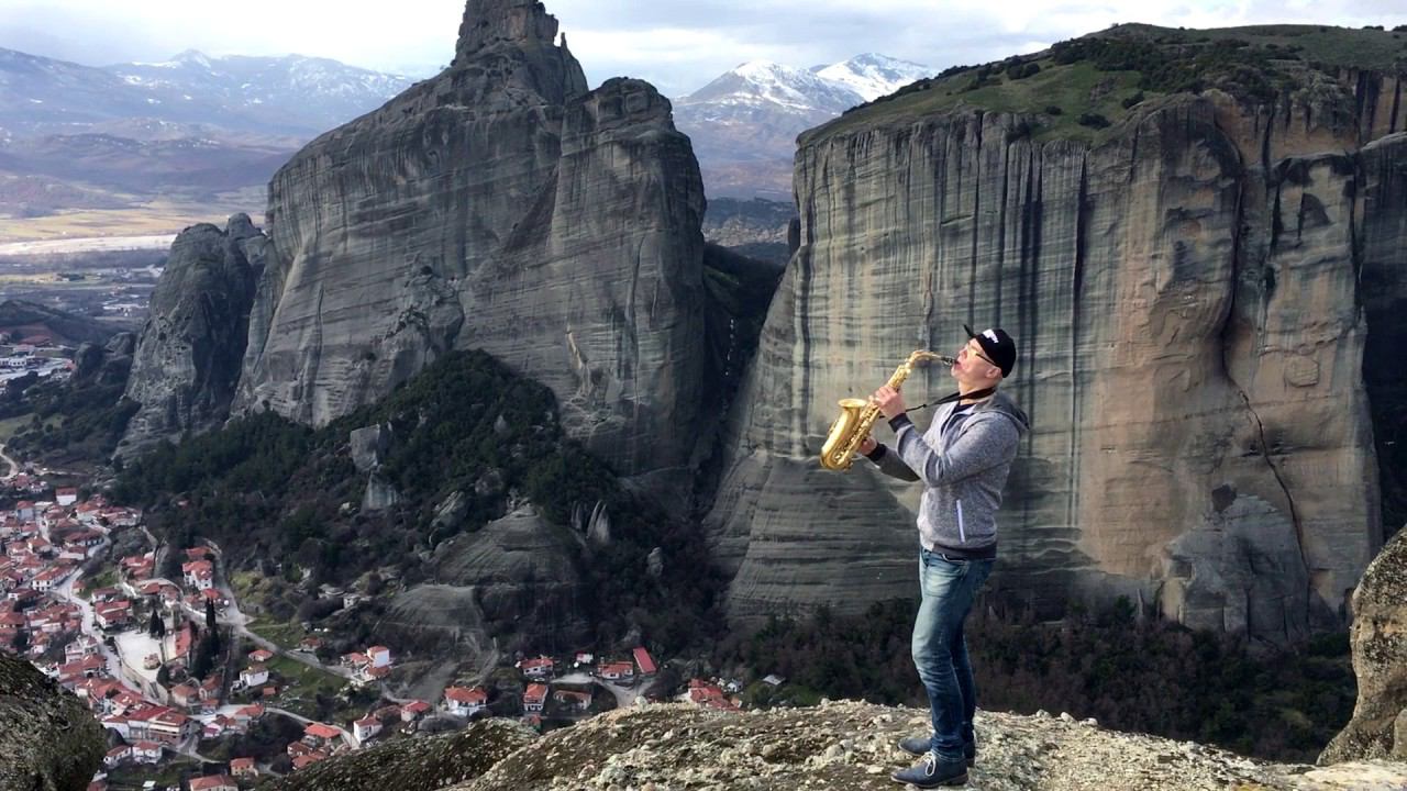 Saxophone in the mountains Патры Греция Саксофон играет песню - OIG - Syntheticsax Михаил Морозов