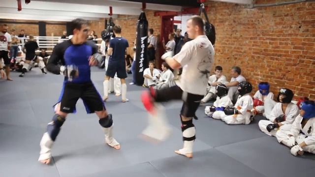 День кумитэ в Mad Max Dojo у сэнсея Максима Дедика смотреть онлайн