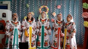 "У дуба старого" ансамбль" Рябинушка"