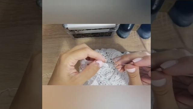 Неспадаемая косынка крючком в храм. Часть 2. смотреть онлайн