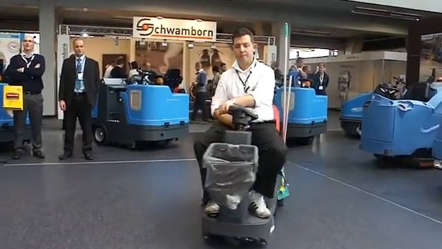 Легкое управление поломоечная машина с сиденьем |www.kiit.ru| поломоечные машины с местом оператора смотреть онлайн