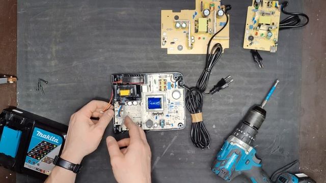 Сравнение зарядных устройств для аккумуляторов Makita смотреть онлайн