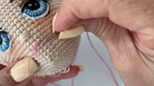 Como bordar cejas, boca y tejer orejas muñeca Nataly, amigurumis by Petus