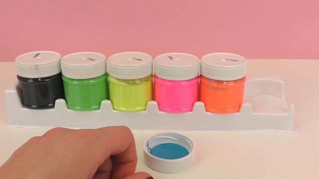 Набор неоновых плакатных красок от SES Creative смотреть онлайн