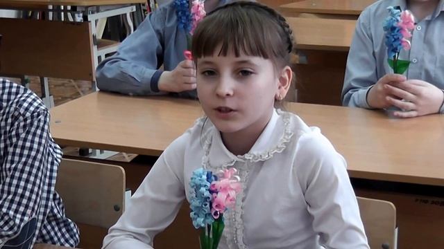 Дорогие наши мамы и бабушки, с праздником! смотреть онлайн