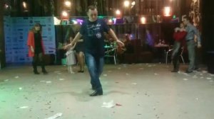 Танцы на корпоративе ))