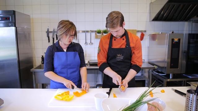 Сытная лапша вок! Что делать, если закончились продукты? Спар-онлайн