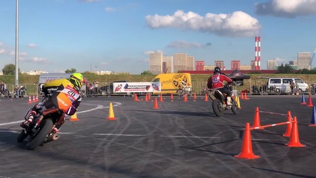 Бьемся на выбывание с отцами джимханы на мотоцикле Stels Flame смотреть онлайн