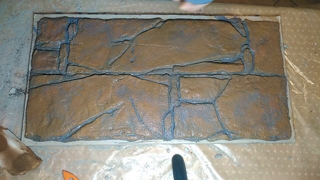 Покраска декоративного камня грунтовкой с колерами _ Декоративный камень из плиточного клея
