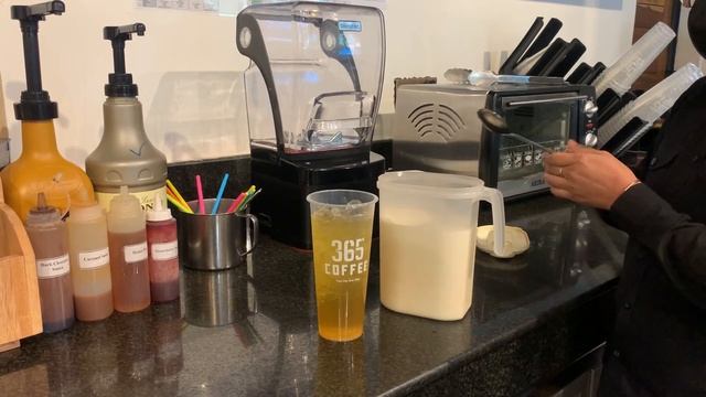 Cafe Vlog EP.1129 | Honey Jasmine Green Tea Cheese Foam | Honey tea drinks смотреть онлайн