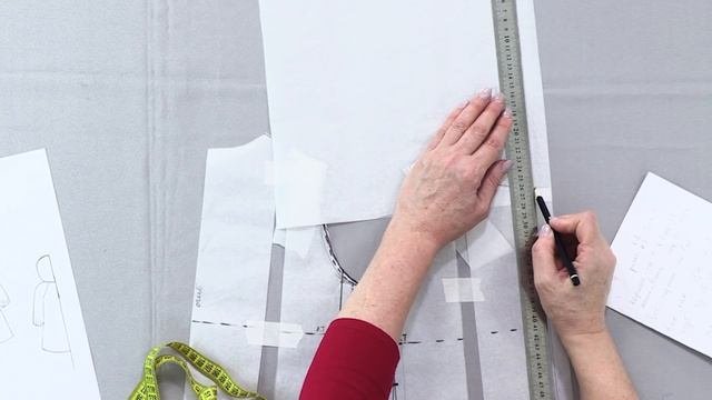 Детская шуба с капюшоном и рукавом реглан из искусственного меха. Моделирование  одежды для девочек