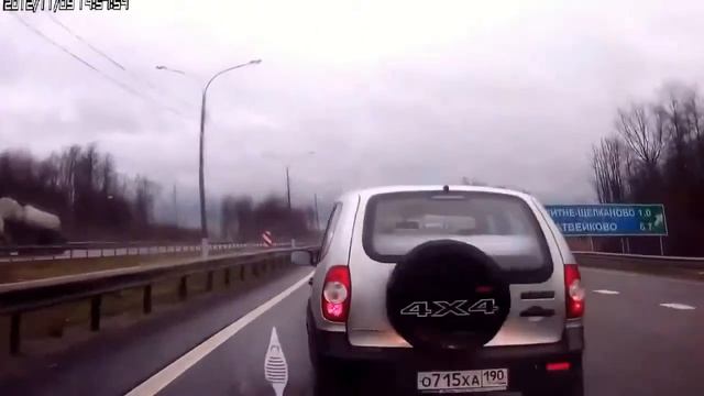 святой отец беспределит на трассе смотреть онлайн