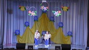 Хореографический коллектив "Самоцветы" - танец "Девка по саду ходила"