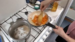 Каша пшеничная с морковью и луком