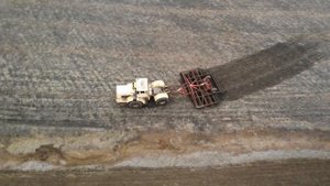 Работа бороны дисковой БДМ 6х4 производства БДТ-АГРО с трактором К-700 в течение всего года