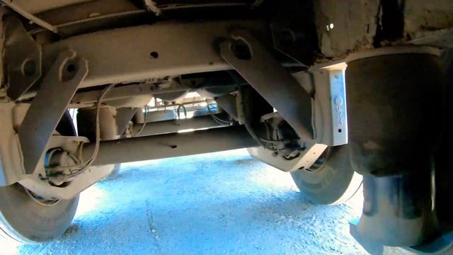 Поднимаем ось полуприцепа. смотреть онлайн