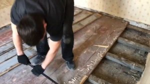 Демонтаж деревянного пола