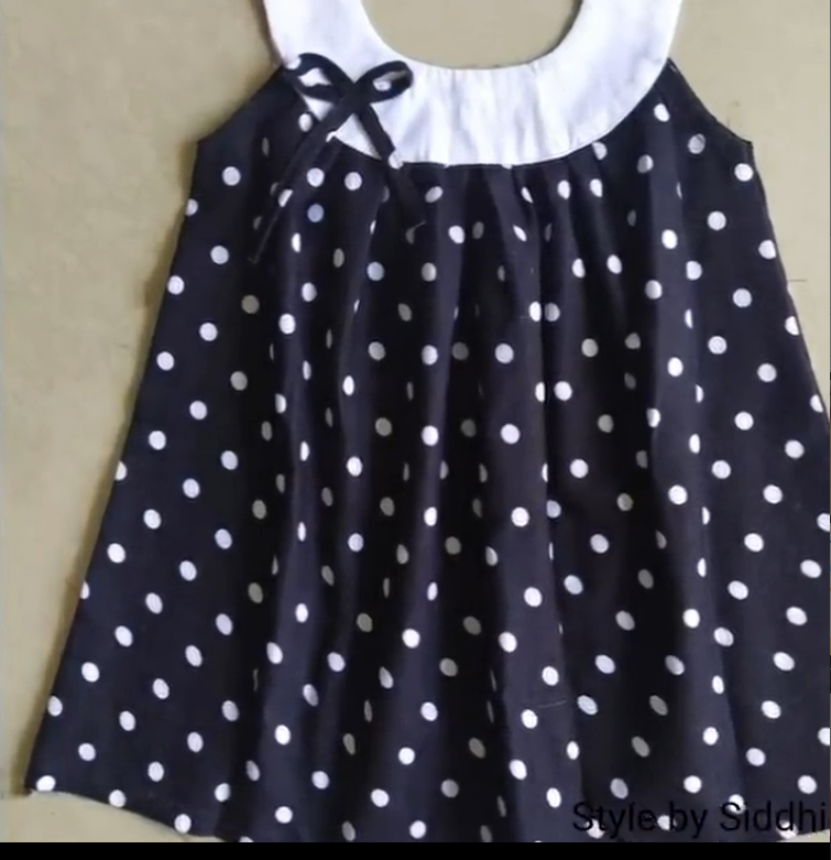 Дизайнерское детское платьице с кокеткой Очень легко раскроить и сшить смотреть онлайн