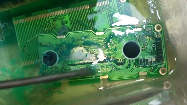 Как снять лак с печатных плат??? смотреть онлайн