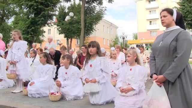 Молодечно.Католический праздник и шествие верующих.