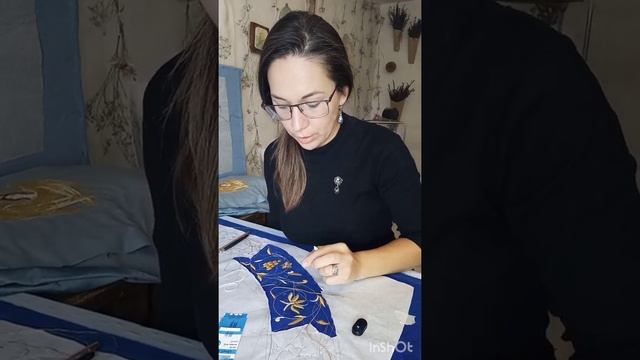 Работа с шилом (профессиональный инструмент для золотного шитья) смотреть онлайн