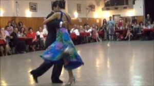 ROXANA SUAREZ & SEBASTIAN ACHAVAL bailando UNA NOCHE DE GARUFA en la MILONGA LA BALDOSA