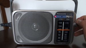 Radio Panasonic RF-2400D test