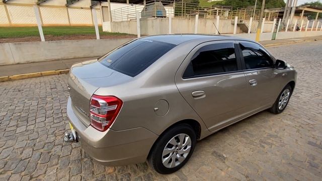 Chevrolet Cobalt LT 1.4 (2013): Um sedã racional, porém o visual... смотреть онлайн
