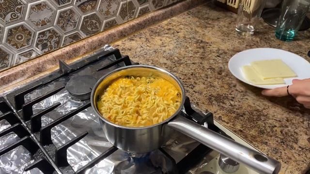 Как готовить корейский рамён[라면Time] Самая популярная лапша в Корее смотреть онлайн