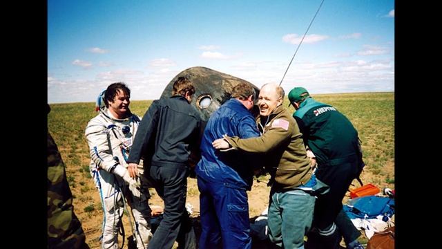 International Space Station - Episode 18 - Expedition 7 and Russian Re-Supplies смотреть онлайн