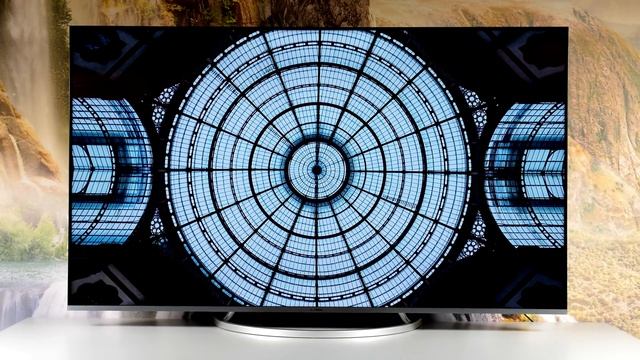 Умный, доступный, огромный! Обзор телевизора Hyundai H-LED65EU8000 смотреть онлайн