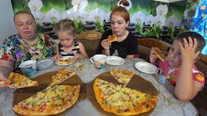 мукбанг пицца 🍕